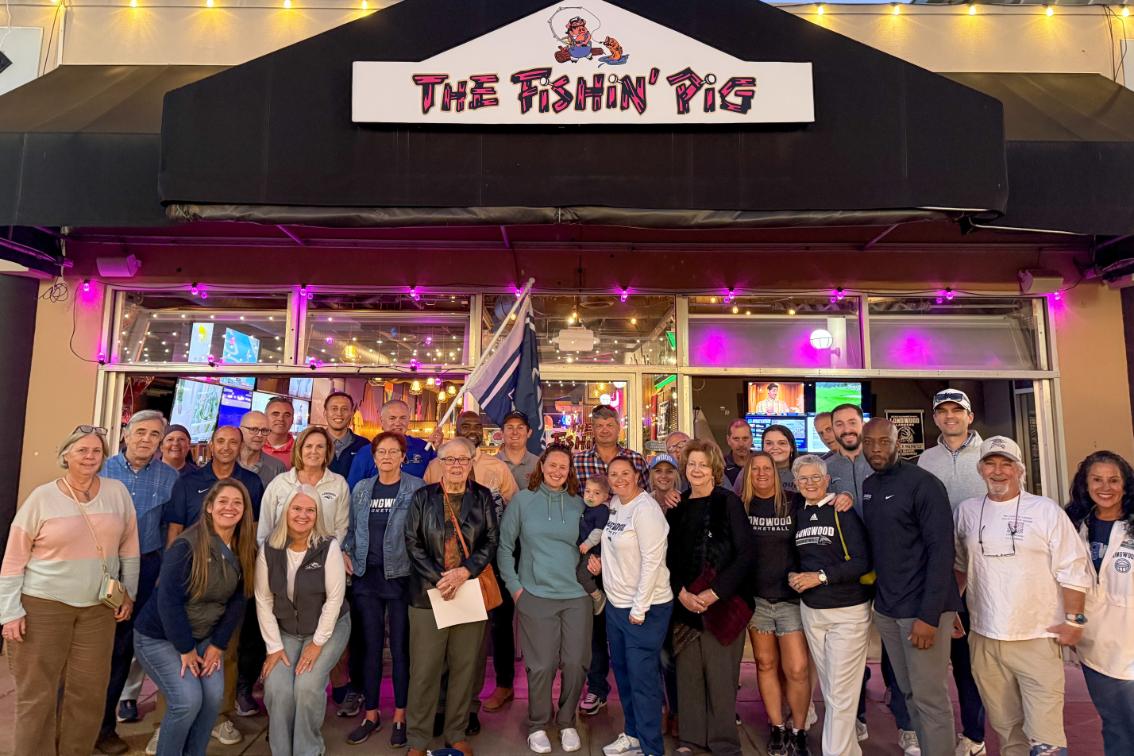 Longwood alumni and families gather at a regional event